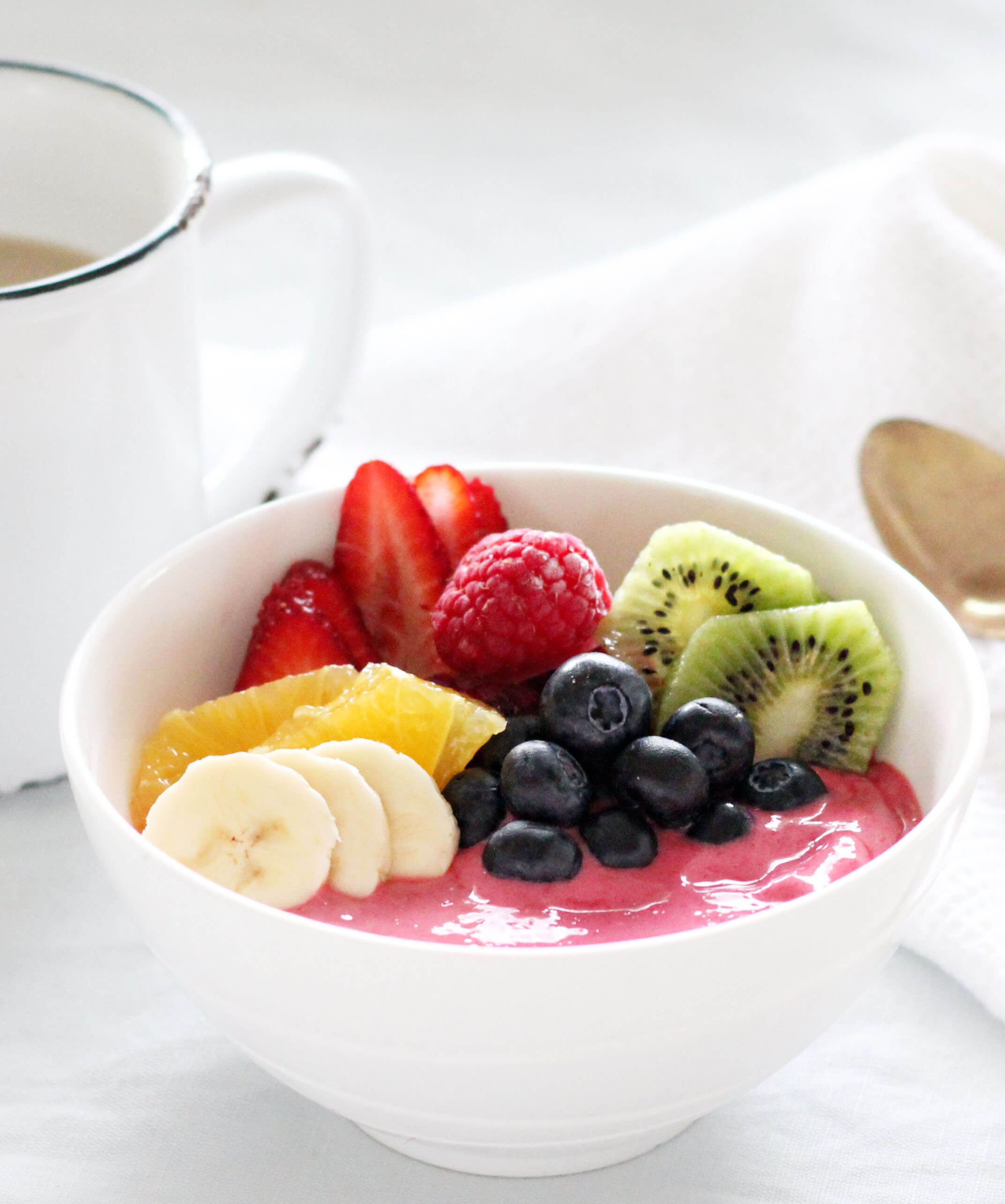 Fraiche Nutrition: Raspberry Rainbow Smoothie Bowl