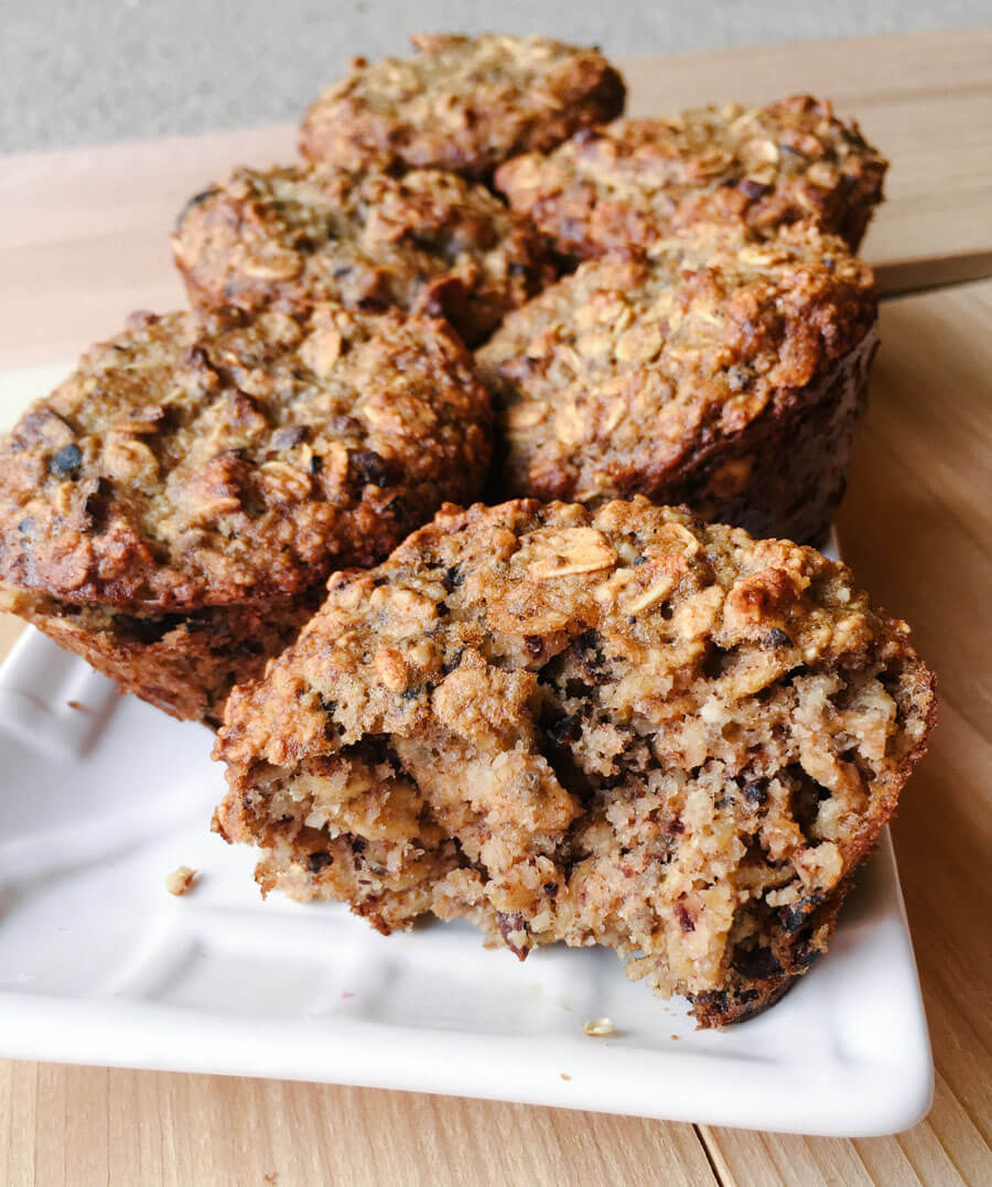 Daily Routine Fitness: Baked Oatmeal -Banana Chocolate Chip Muffin Style
