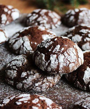 Gluten-free &#038; Dairy-free Chocolate Crinkle Cookies